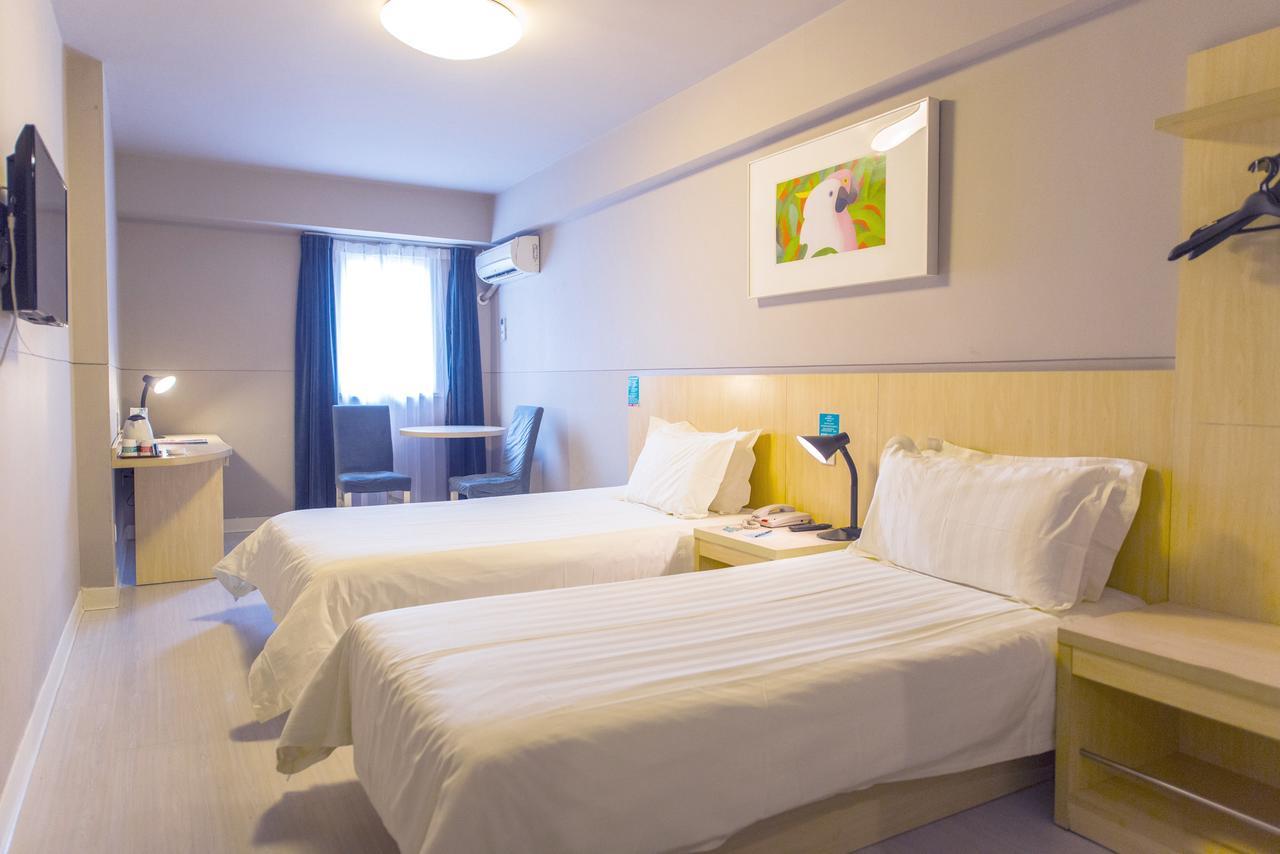 Jinjiang Inn Urumqi Hongqi Road מראה חיצוני תמונה