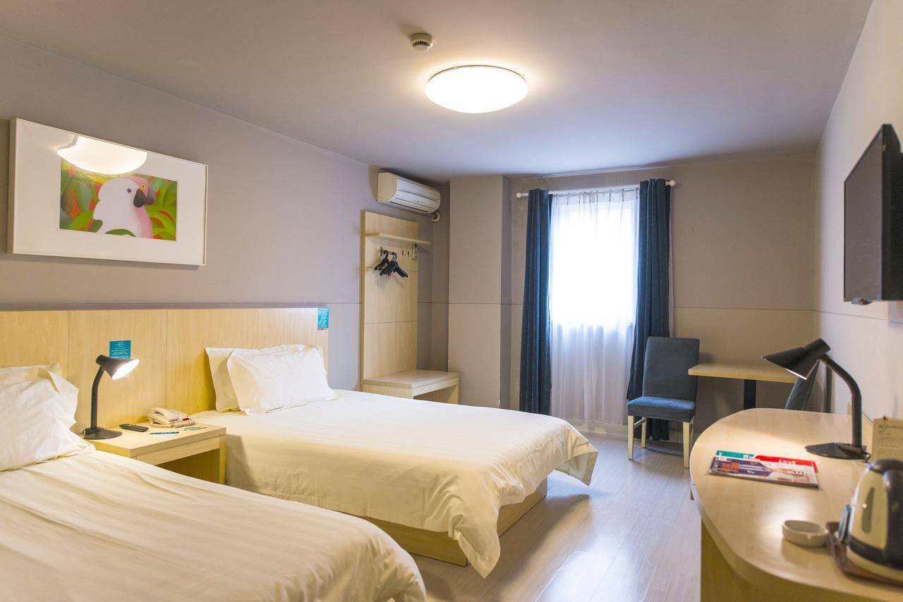Jinjiang Inn Urumqi Hongqi Road מראה חיצוני תמונה